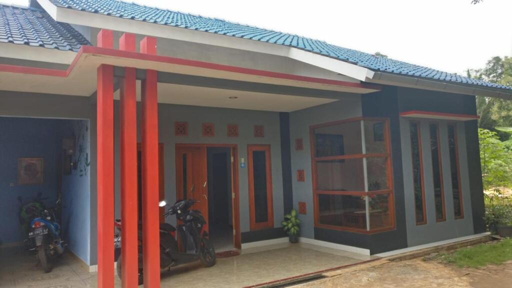 Батуретно: Yati Homestay