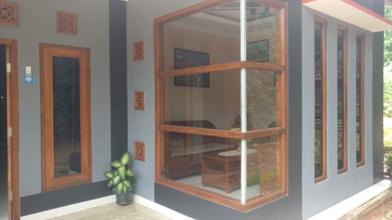 Батуретно: Yati Homestay