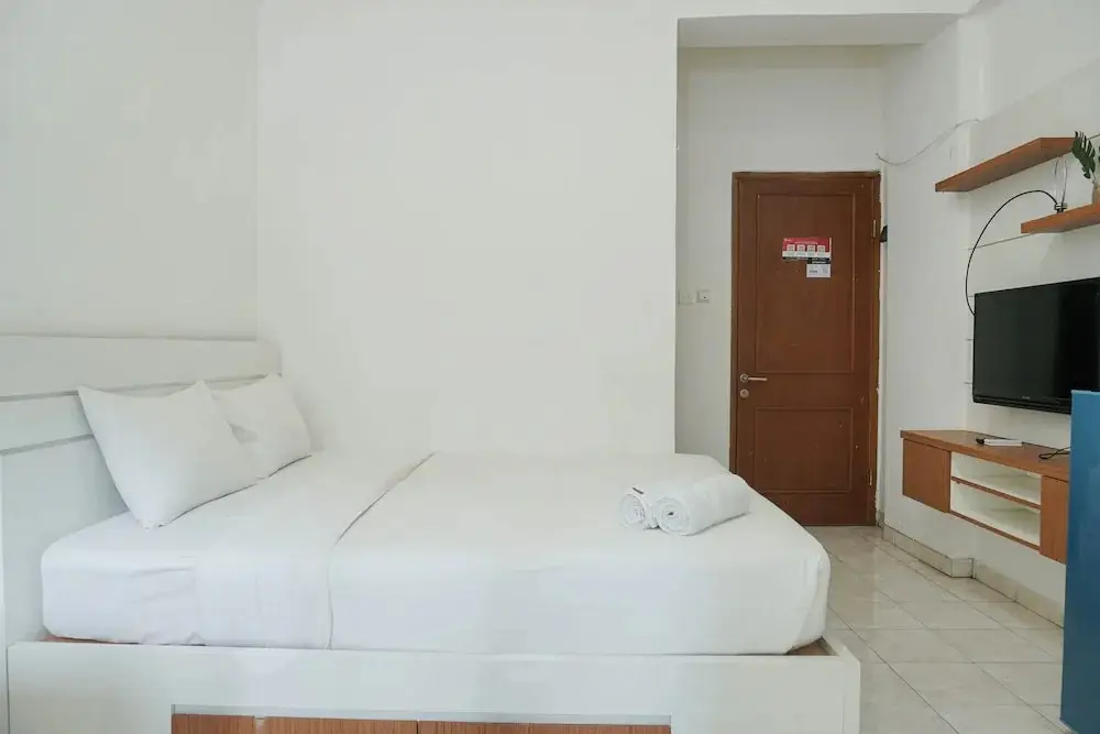 Депок: Rose Rooms @ Apartemen Margonda Residence by ZUZU