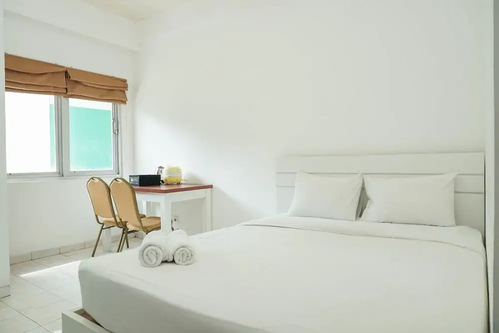 Депок: Rose Rooms @ Apartemen Margonda Residence by ZUZU