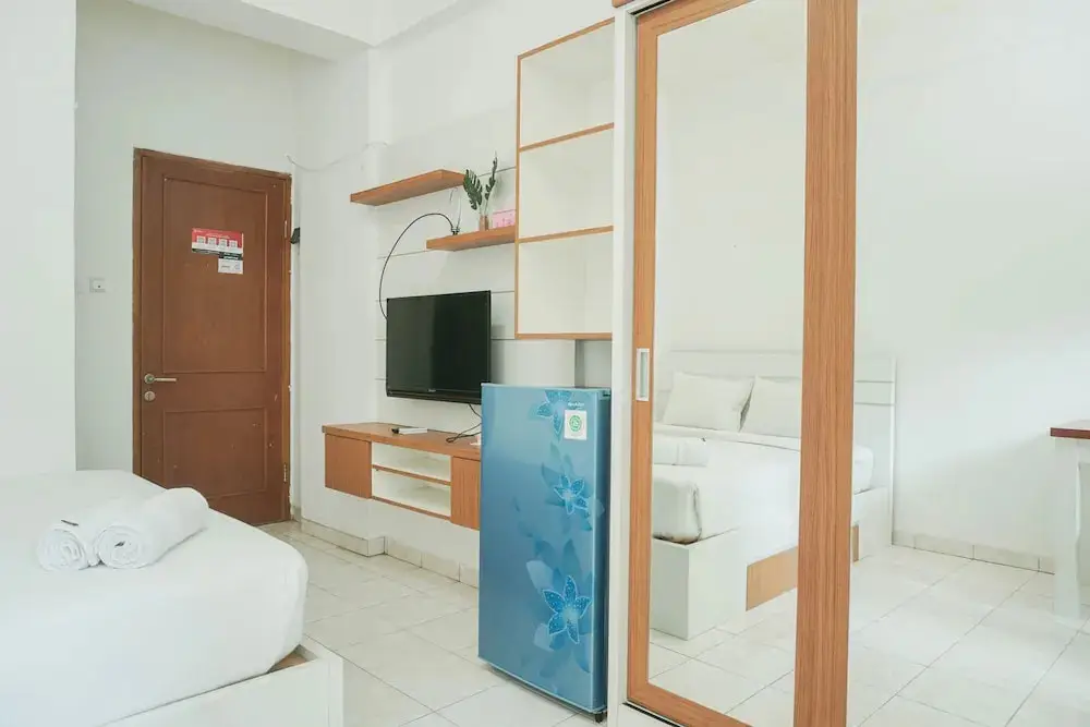 Депок: Rose Rooms @ Apartemen Margonda Residence by ZUZU