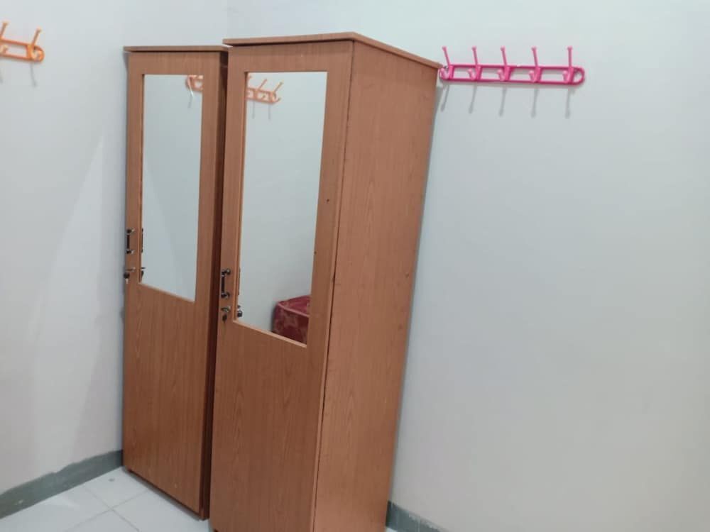Сурабая: Homestay Mentari Women Only