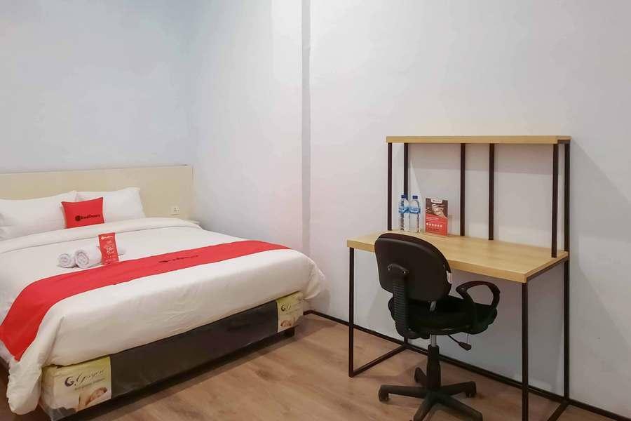 Медан: RedDoorz @ CBD Polonia Medan