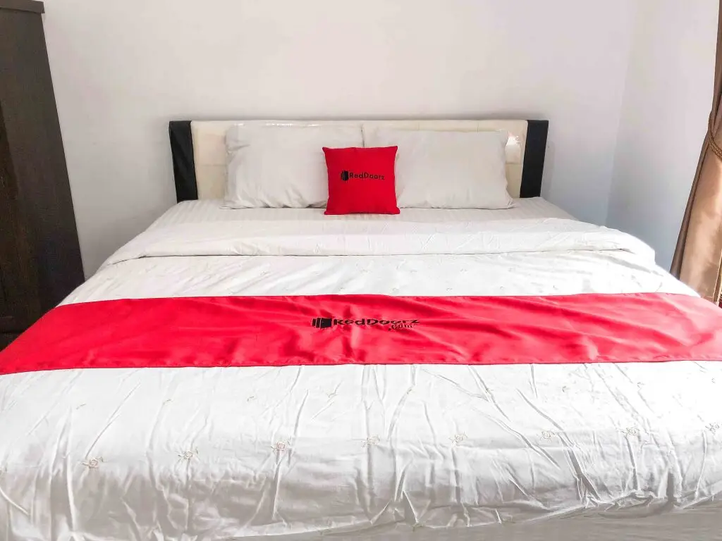Бату: RedDoorz near Eco Green Park Batu