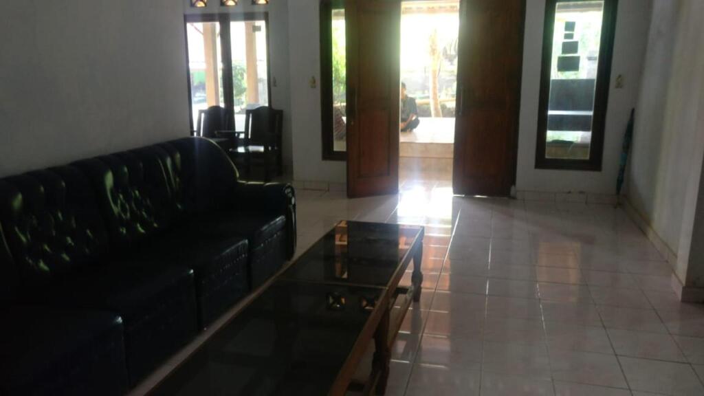 Батуретно: Dista Homestay