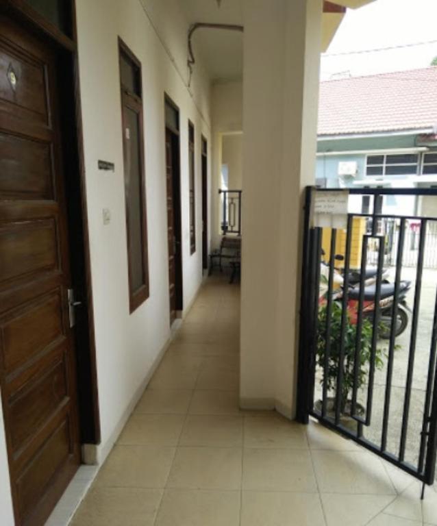 Самаринда: Nidira Guest House