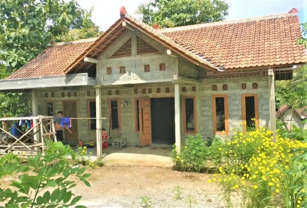 Батуретно: Homestay Sutriono Syariah