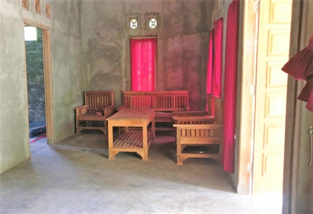 Батуретно: Homestay Sutriono Syariah