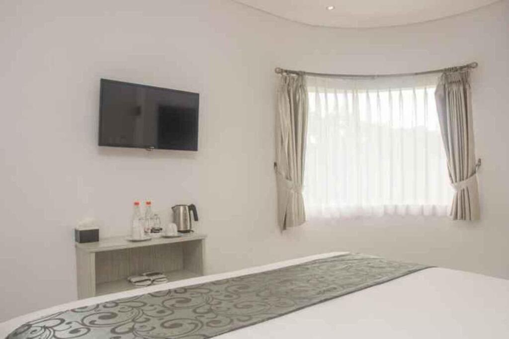 Бандунг: Hotel Kembang Cihamplas Bandung