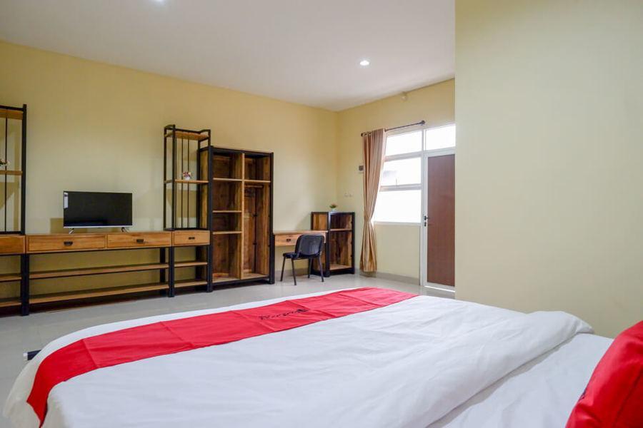 Чилачап: RedDoorz @ Jalan Bali Cilacap