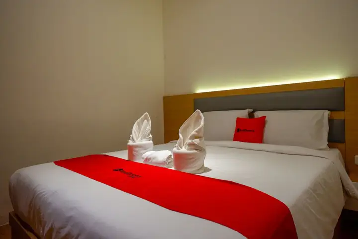 Макассар: RedDoorz Plus @ Losari Makassar