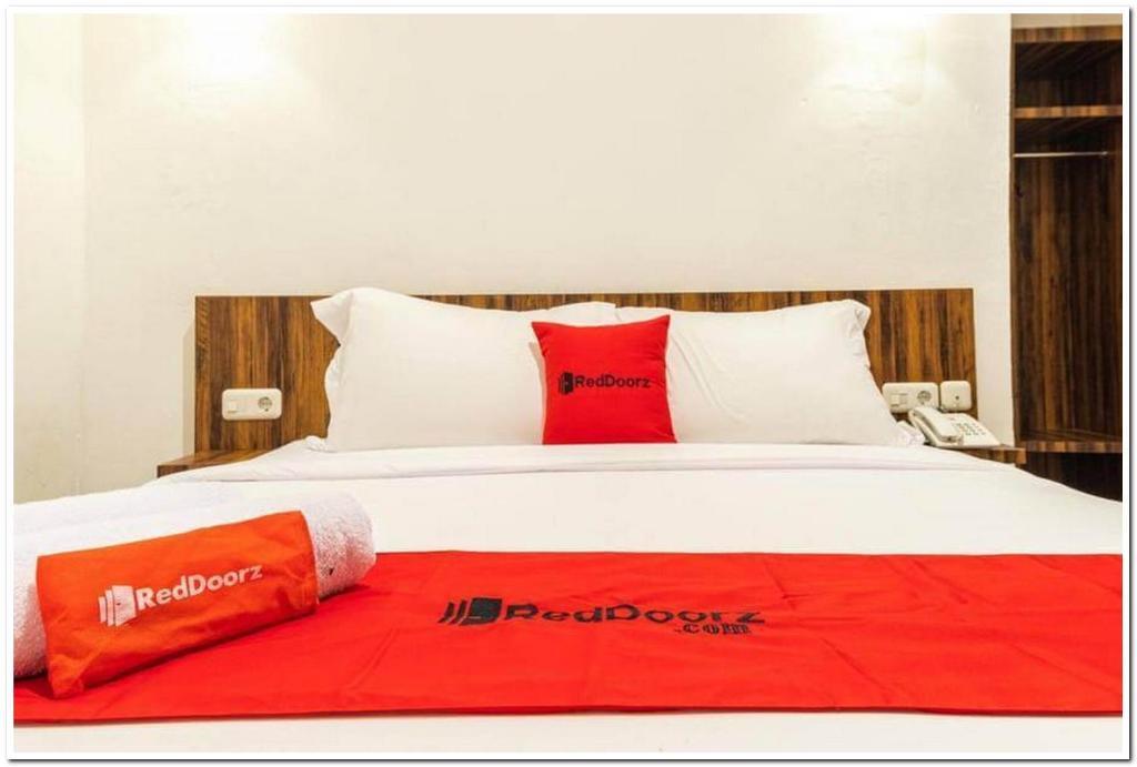Медан: RedDoorz near RS Royal Prima Medan 2