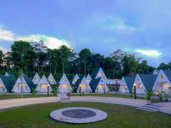 Пакем: D'Kaliurang Resort & Convention