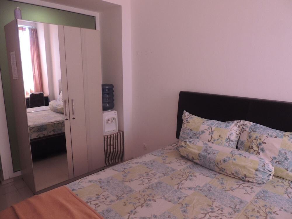Депок: Studio Room at V Apartment