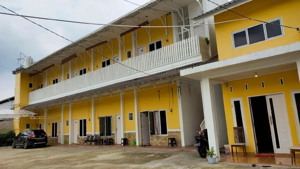 Медан: Camar Guest House Syariah