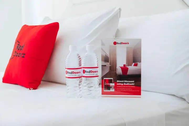 Тангеранг: RedDoorz Syariah near Summarecon Mall Serpong 2