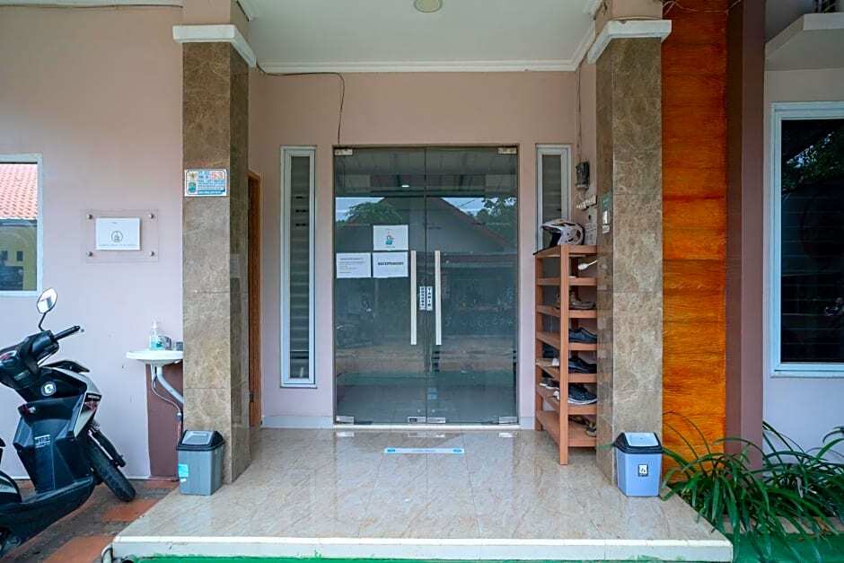 Бекаси: RedDoorz Syariah near Kota Cinema Mall Jatiasih