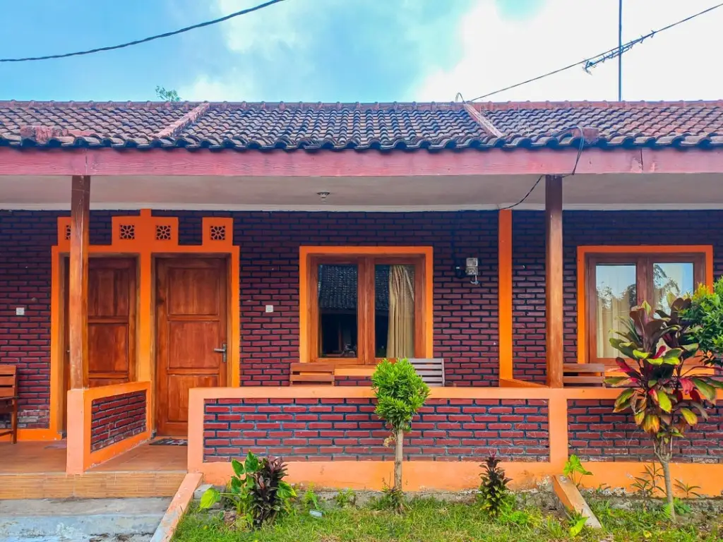 Травас: Villa Kampoeng City Pacet RedPartner