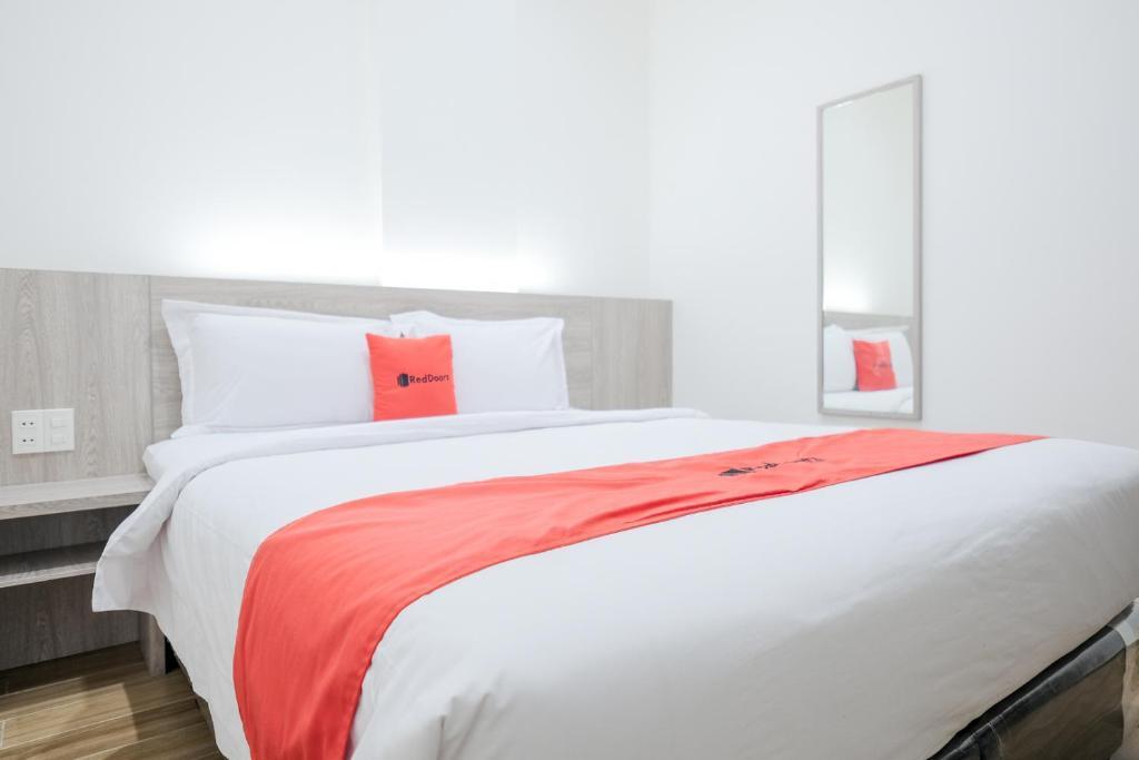 Медан: RedDoorz Plus @ Jalan Juanda Medan