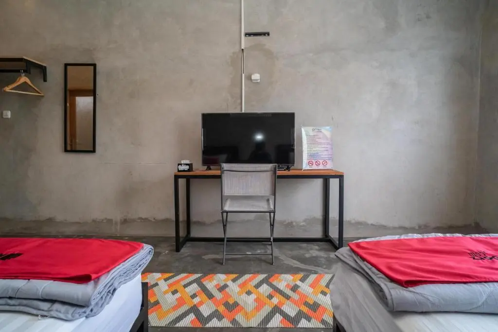 Матарам: RedDoorz Syariah near Lombok Epicentrum Mall