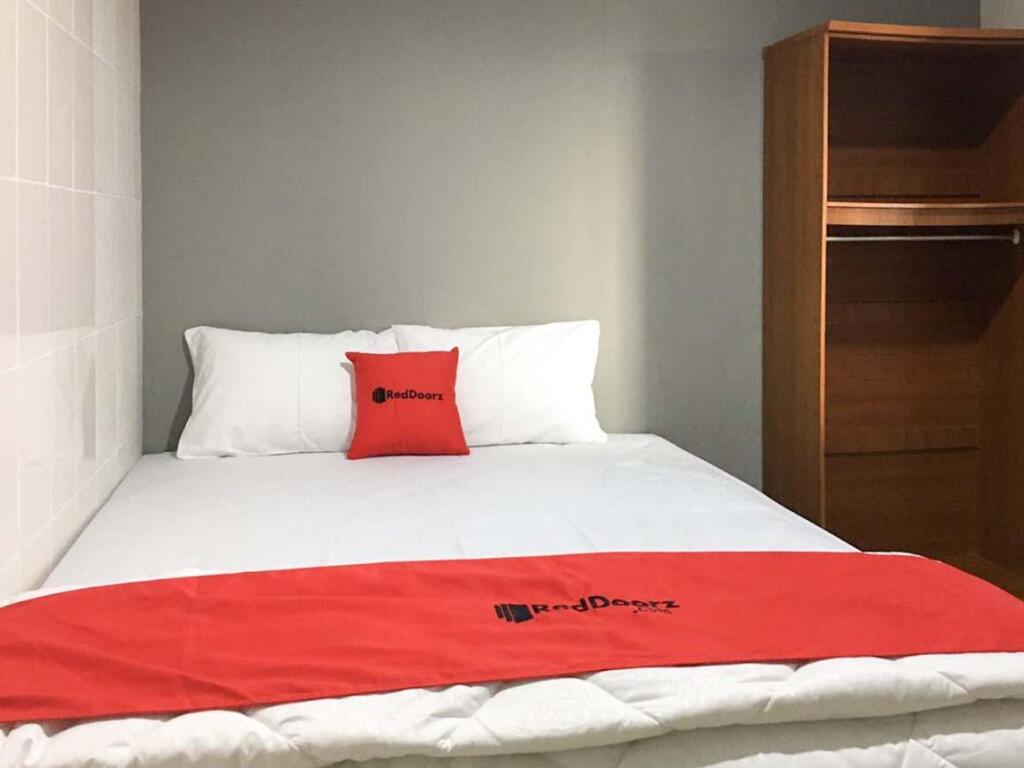 Сурабая: RedDoorz @ Citraland Surabaya