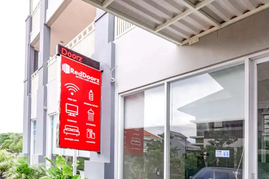 Сурабая: RedDoorz @ Citraland Surabaya