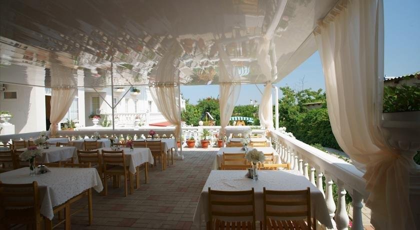 Николаевка: Semejnyij Guest House