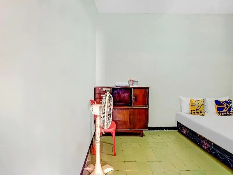 Сурабая: SPOT ON 90098 Anak Mama Guesthouse