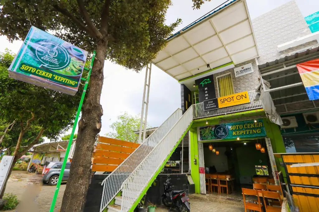 Баньюванги: SPOT ON 2332 D'green Homestay