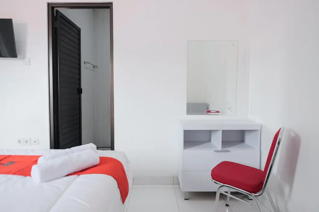 Джакарта: RedDoorz near Kota Tua 2