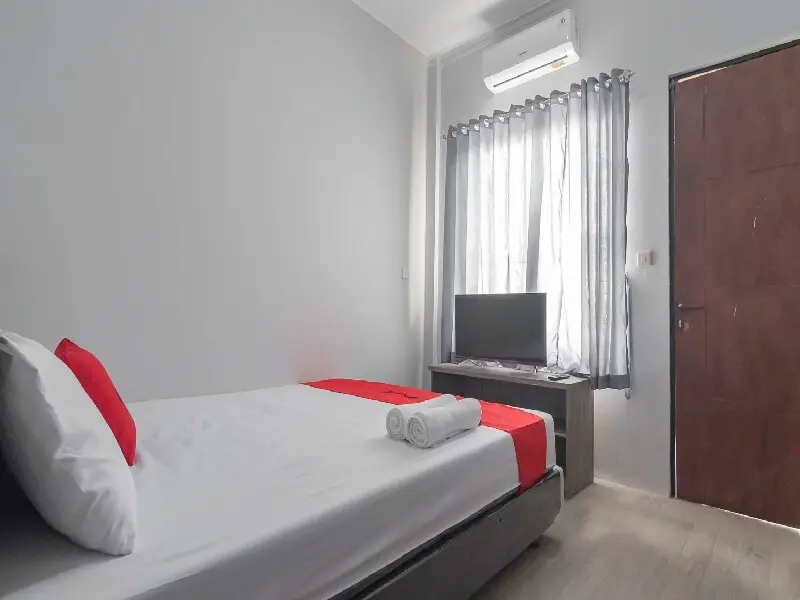 Барос: RedDoorz Syariah near Wisata Situ Gunung Sukabumi