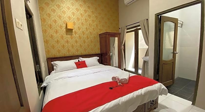 Моджокерто: RedDoorz near Mojokerto Train Station