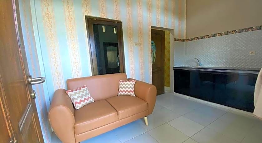 Моджокерто: RedDoorz near Mojokerto Train Station