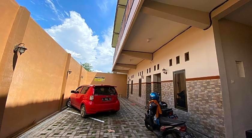 Моджокерто: RedDoorz near Mojokerto Train Station