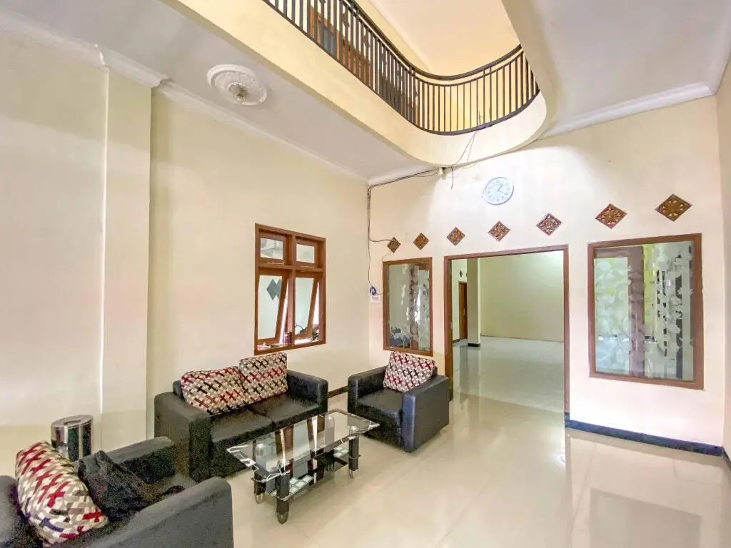 Маланг: Karolin Guest House Syariah RedPartner