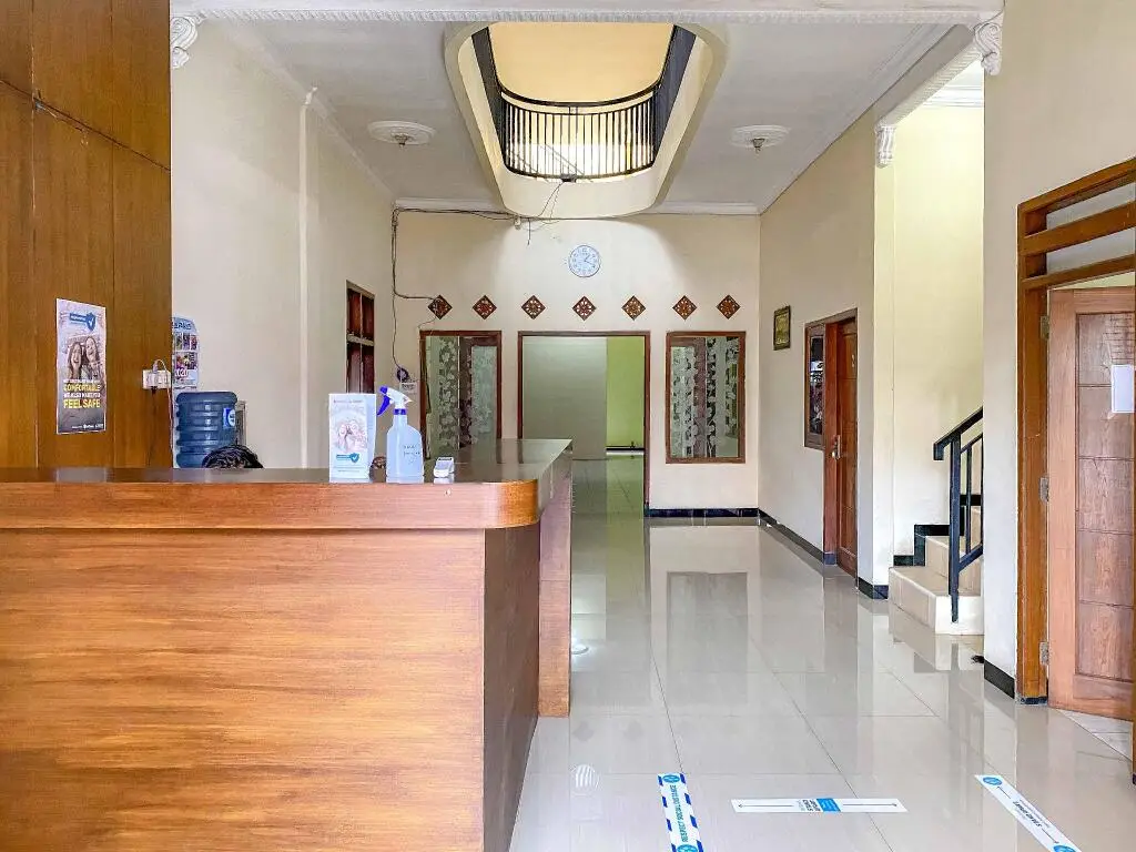 Маланг: Karolin Guest House Syariah RedPartner