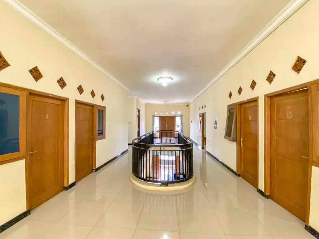 Маланг: Karolin Guest House Syariah RedPartner