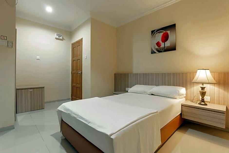 Батам: Queen Inn Batam RedPartner