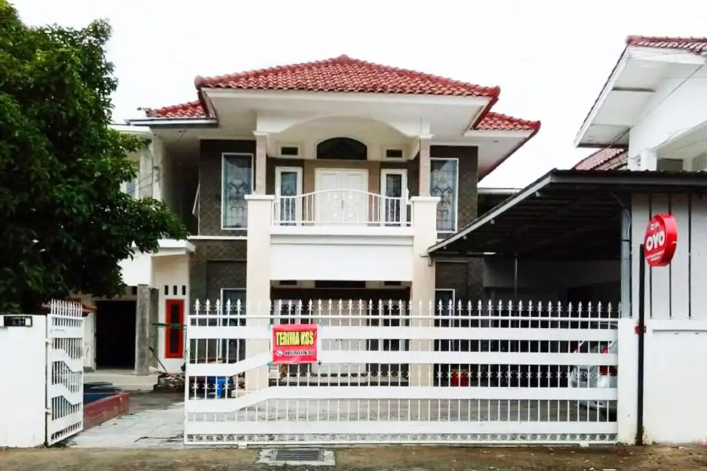 Матарам: OYO 3741 Mutiara Syariah 1