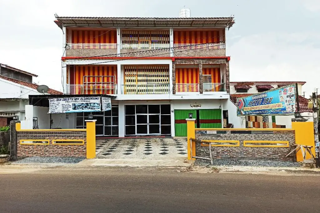 Бандар-Лампунг: OYO 3784 Restu Inn