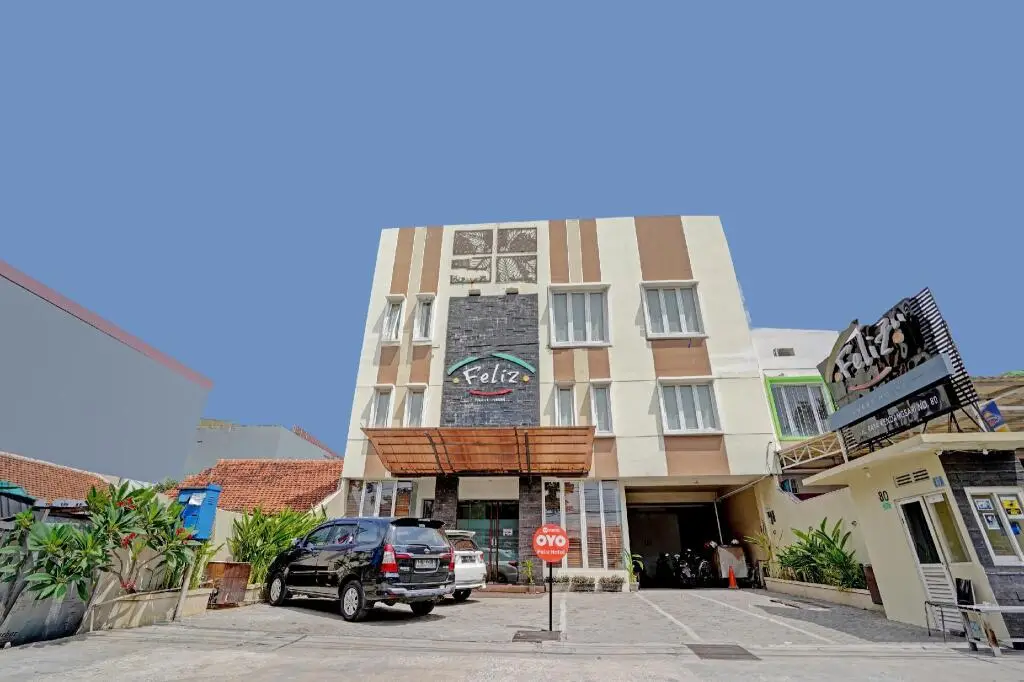Сурабая: OYO 90075 Feliz Hotel