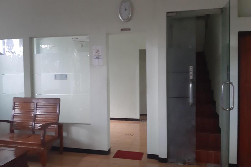 Сурабая: OYO 3749 Hotel Global Inn Syariah