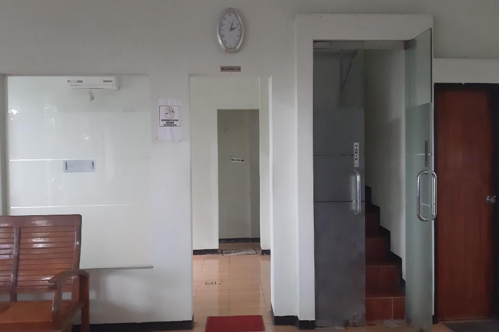 Сурабая: OYO 3749 Hotel Global Inn Syariah