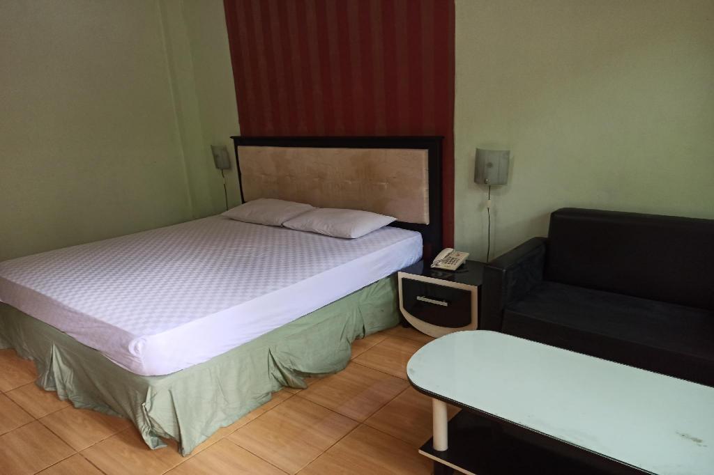 Сурабая: OYO 3749 Hotel Global Inn Syariah