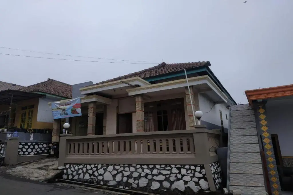 Надисари: Oyo 90097 Homestay Sinta Ndani Putri