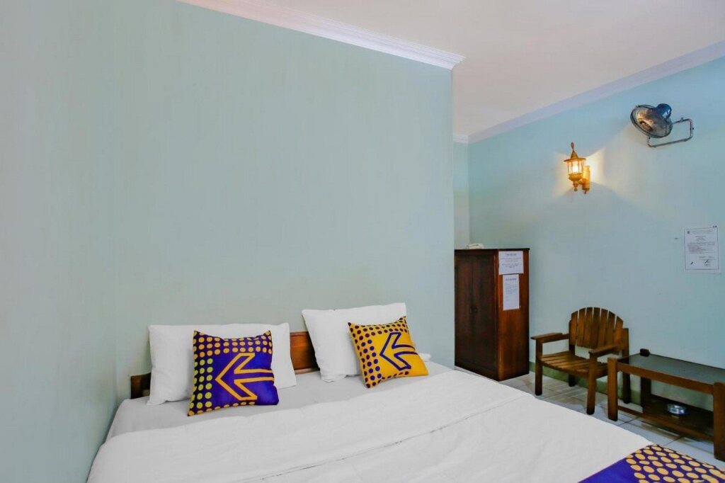 Бандунган: SPOT ON 90100 Hotel Kediri Bandungan