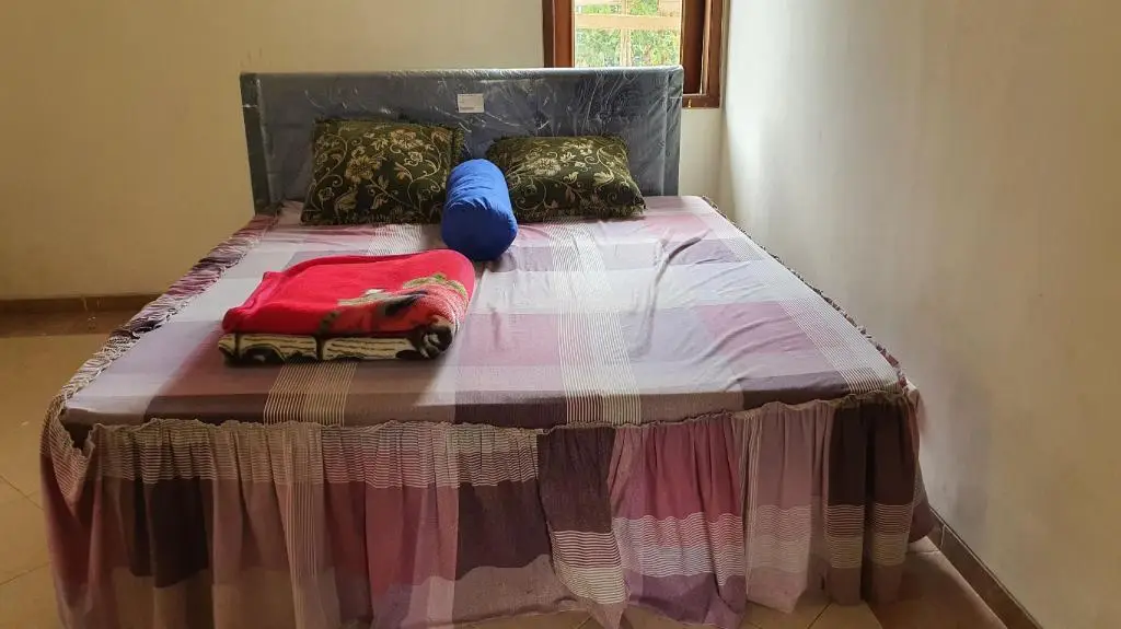 Травас: OYO 90043 Vila Afanda Syariah