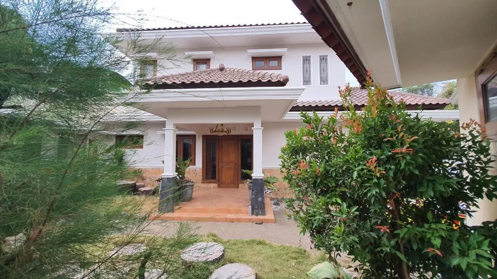 Травас: OYO 90043 Vila Afanda Syariah