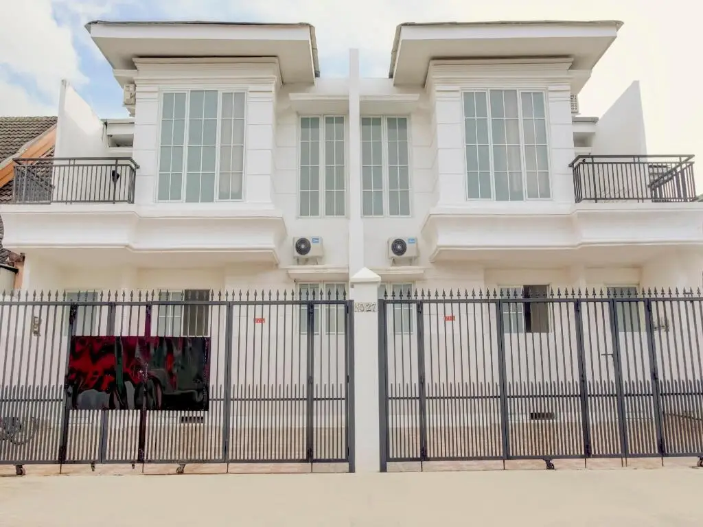 Макассар: OYO 3512 Golden White House