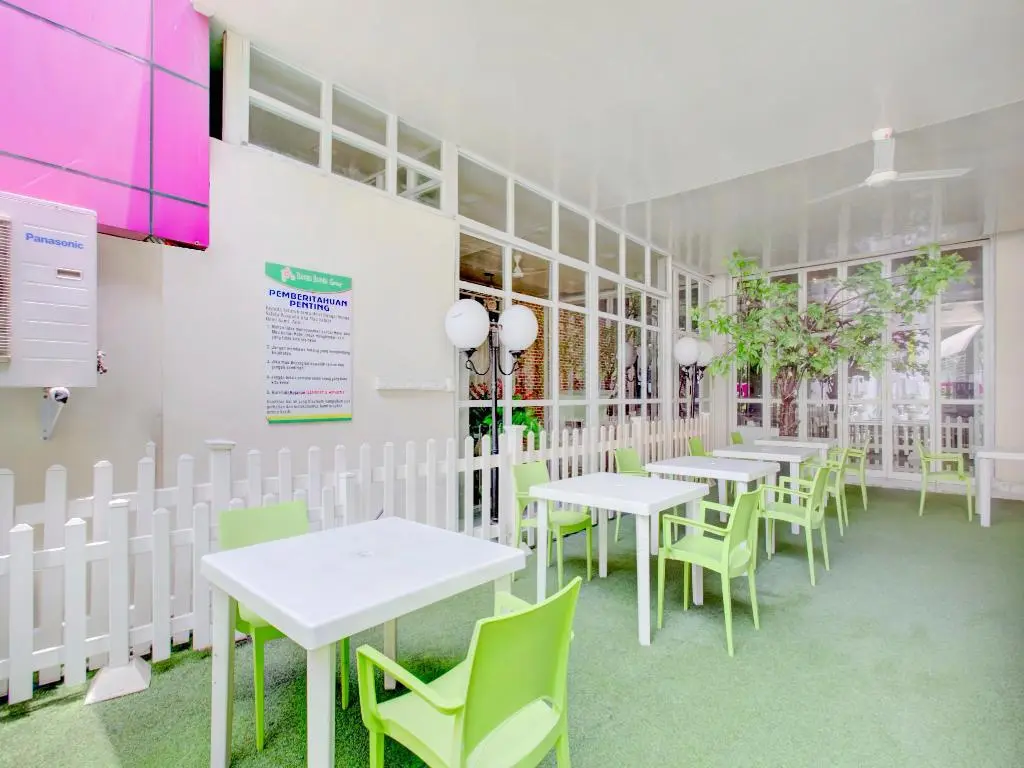 Джакарта: OYO 4005 Bunga Dahlia Guest House